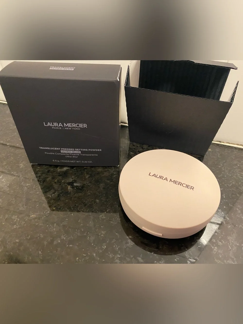 Laura Mercier - Translucent Pressed Setting Powder [Ultra-Blur] Size:6.5g (NEW)